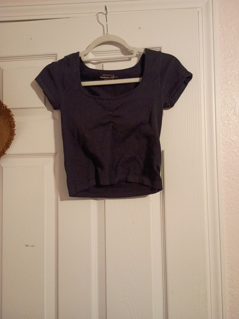 Aeropostale Black Scoop Crop Tee